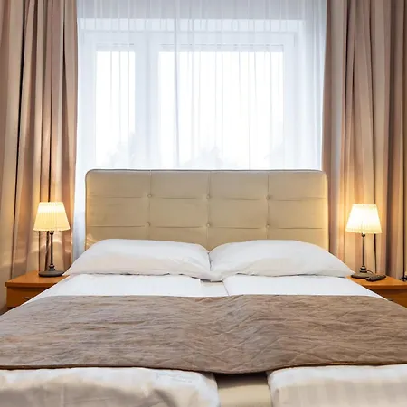 Goscinne Anna Проживание в семье Реваль